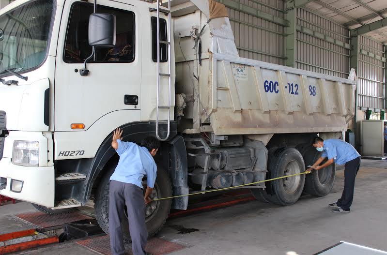 Các bác tài cần bảo dưỡng xe trước khi đăng kiểm