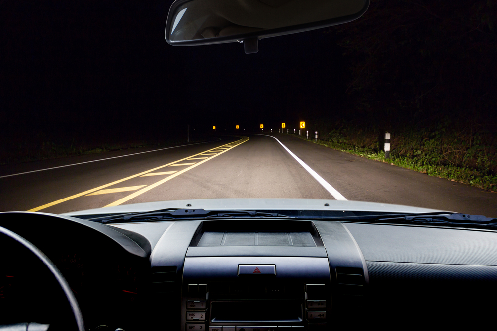 kinh nghiệm lái xe ô tô ban đêm an toàn dnafh cho các bác tài xế