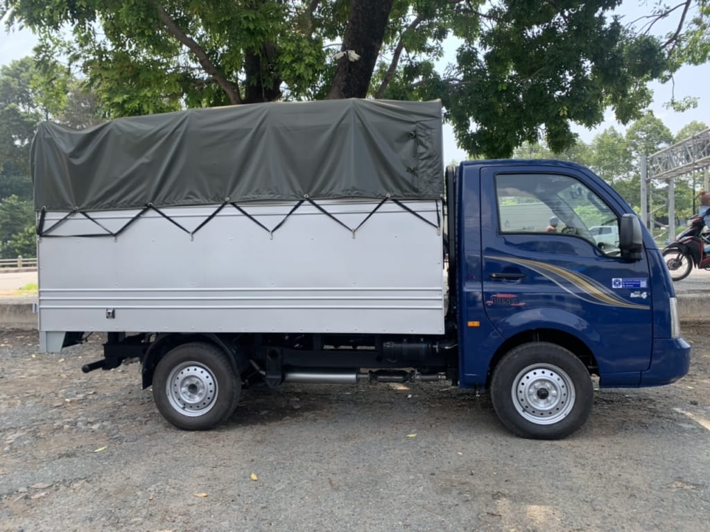 Xe tải nhẹ Tata 990kg thùng bạt Super ACE