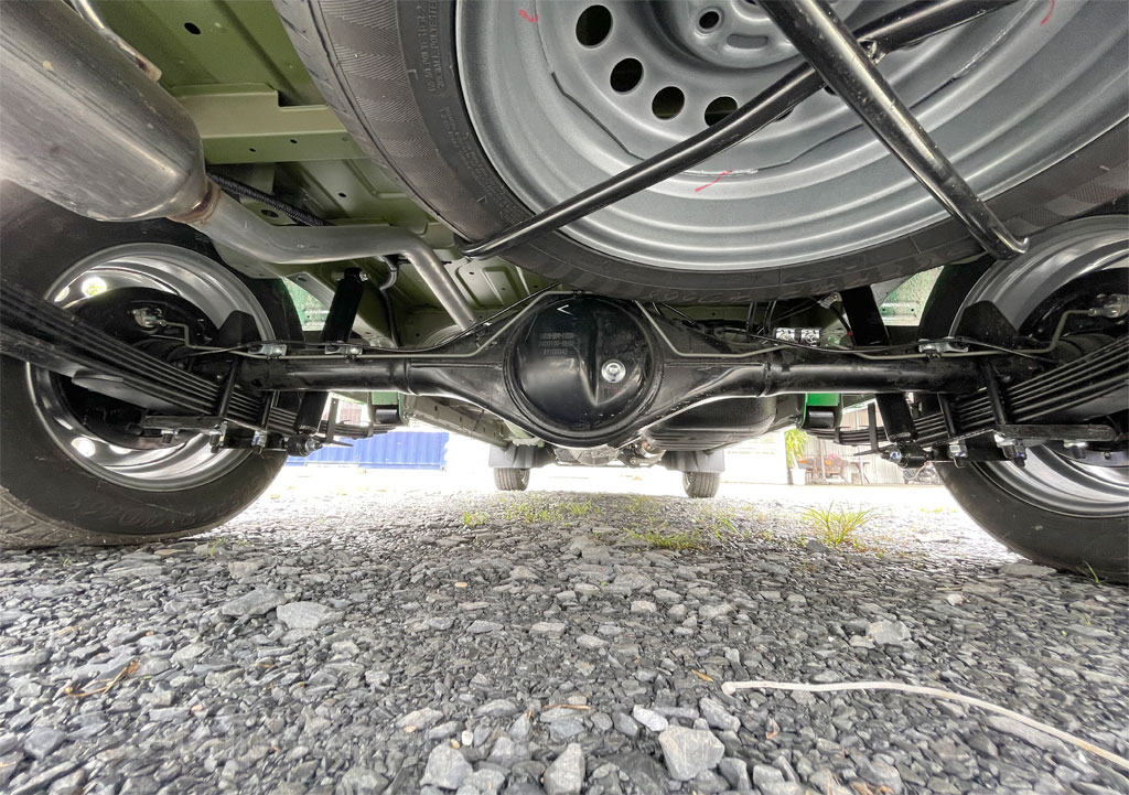 khung gầm xe tải van SRM 868