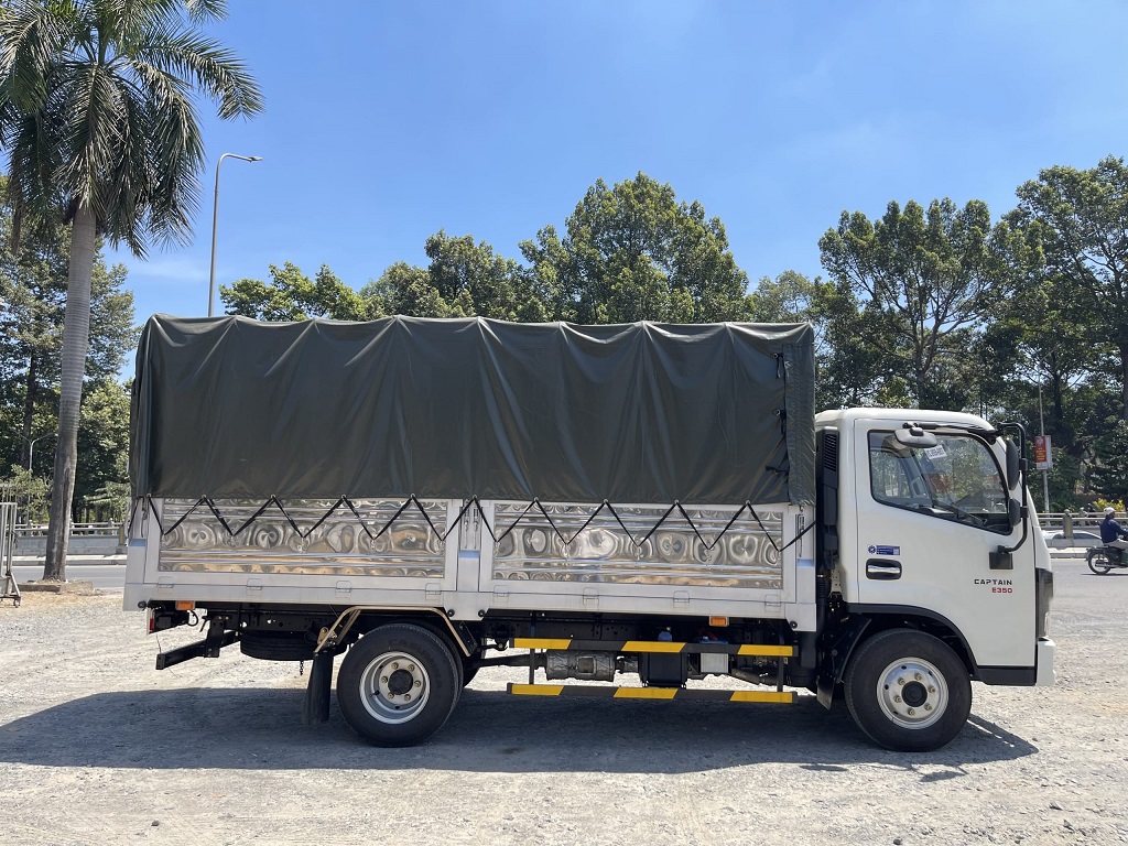 TMT Captain E350 có kích thước tổng thể là 6165 x 1990 x 2920 mm