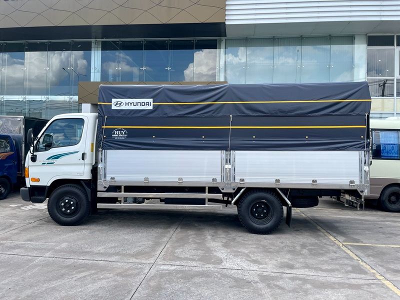 Hyundai Mighty W750L nổi bật với chiều dài thùng lên đến 5m